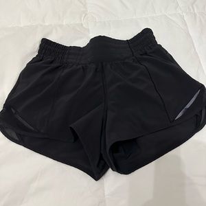 Lululemon Hotty hot 2.5